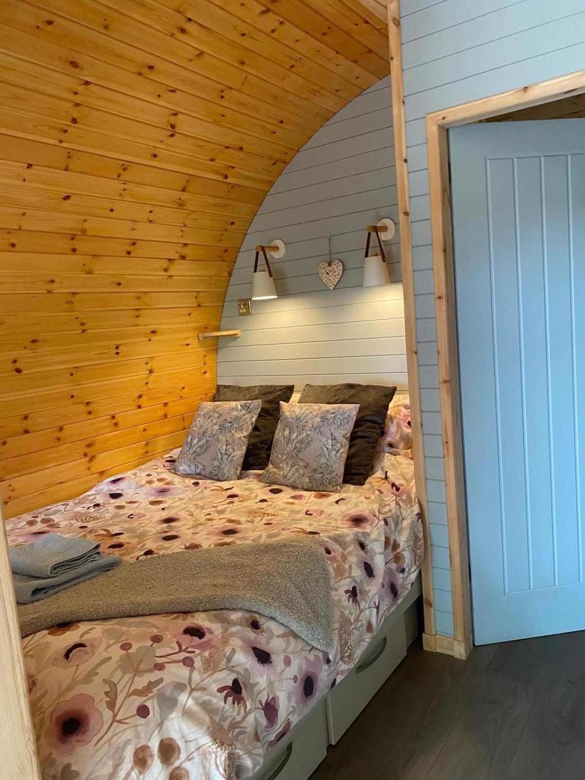 Campsie Luxury Pods With Hot Tub Ξενοδοχείο Γλασκώβη Εξωτερικό φωτογραφία